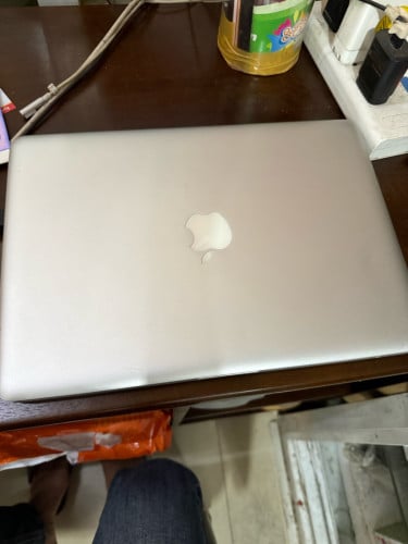 Apple macbook pro