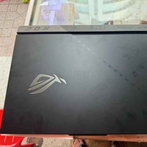 ASUs ROG strix Scar 17 AMD Ryzen 9 7945HX / 32G / 1TB / 4080 12GB
