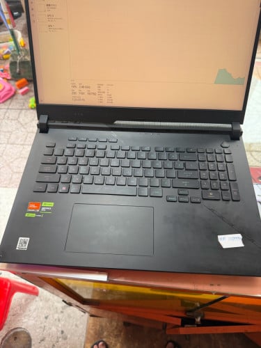 ASUs ROG strix Scar 17 AMD Ryzen 9 7945HX / 32G / 1TB / 4080 12GB
