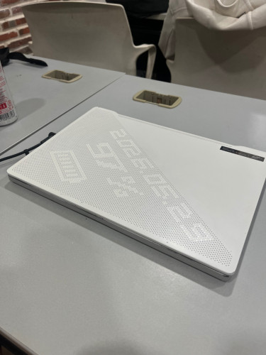 Asus Zephyrus G14 RTX 2060 AMD Ryzen 4800HS