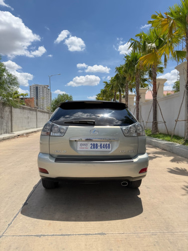 Best option p1 ឡានស្អាត់ធានាមិនបុកប៉ះ