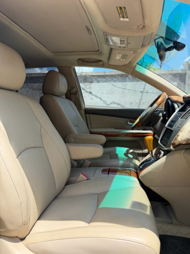 Best option p1 ឡានស្អាត់ធានាមិនបុកប៉ះ