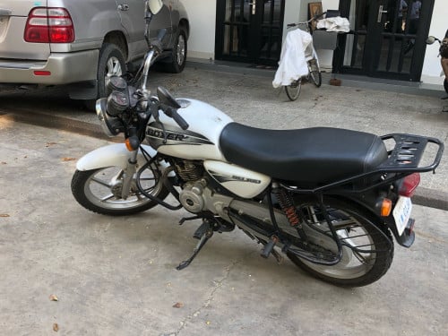 Boxer Bajaj