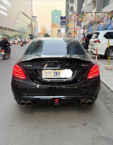 C300 ចង់លក់ ចចារតិចតួច