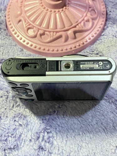 Canon A3000is