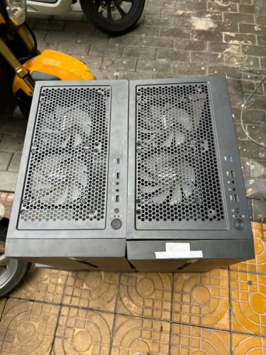 Case កុំព្យូទ័រ RUIX នៅថ្មីស្អាត 10$ 10$
