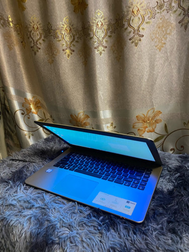 Core I3 7th / Ram 8Gb / SSD128Gb