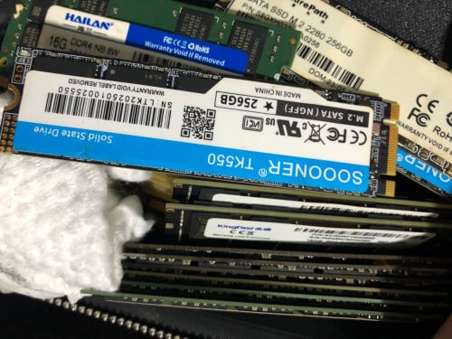 DDR 4 16G & M2 SATA 256G