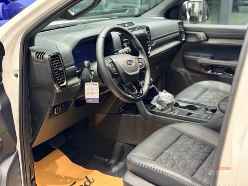 Ford Everest Platinum 3.0Lម៉ាស៊ីន6ម៉ាស៊ូត