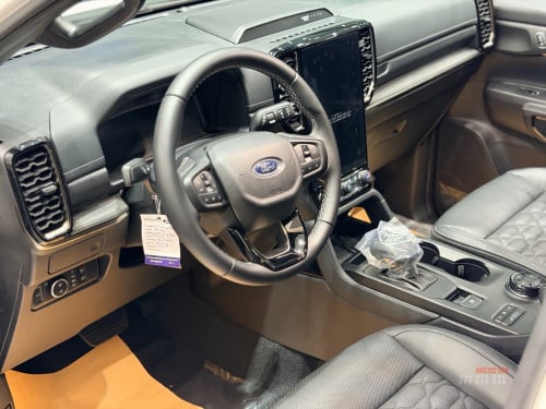 Ford Everest Platinum 3.0Lម៉ាស៊ីន6ម៉ាស៊ូត