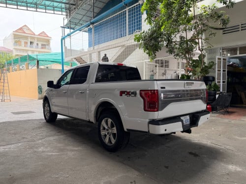 Ford F150 Titanium