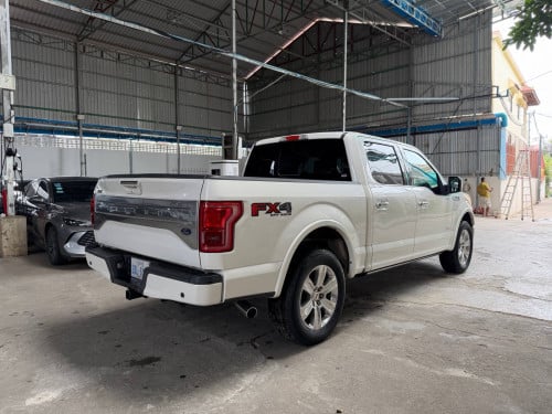 Ford F150 Titanium