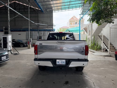 Ford F150 Titanium