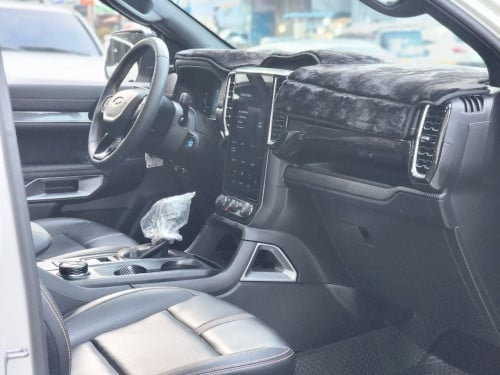 FORD RANGER WILDTRAK 2023 (ថ្មីណាស់ 1មុឺន8ពាន់គីឡូសុីន)