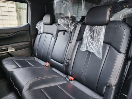 FORD RANGER WILDTRAK 2023 (ថ្មីណាស់ 1មុឺន8ពាន់គីឡូសុីន)