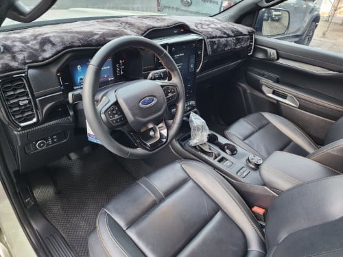 FORD RANGER WILDTRAK 2023 (ថ្មីណាស់ 1មុឺន8ពាន់គីឡូសុីន)