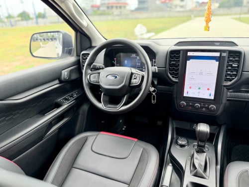 Ford Ranger XL 2025 ទឹកថ្នាំហ្សុីន ទាំងកាង 100% លេងគុជរួល ទ្បើងពូក Raptor រួល
