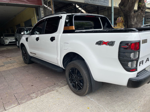 Ford wildtrak ឆ្នាំ2022 BI-Turbo ពីរមុឺនគីឡូសុីន