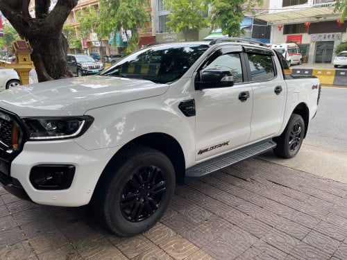 Ford wildtrak ឆ្នាំ2022 BI-Turbo ពីរមុឺនគីឡូសុីន