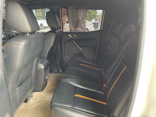 Ford wildtrak ឆ្នាំ2022 BI-Turbo ពីរមុឺនគីឡូសុីន