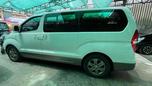 Grand Starex HVX Full option 2011