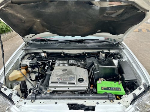 Highlander ឆ្នាំ2001Limited ម៉ាស៊ីន6 ប៉ុង1