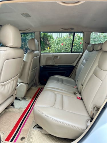 Highlander ឆ្នាំ2001Limited ម៉ាស៊ីន6 ប៉ុង1