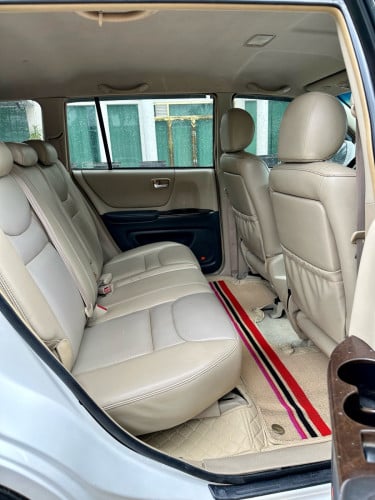 Highlander ឆ្នាំ2001Limited ម៉ាស៊ីន6 ប៉ុង1