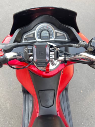 Honda PCX (2015, 150cc, 950$) have all documents