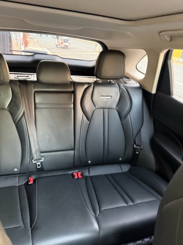 Hongqi HS3 ឡាន ថ្មី ស្អាត ម្ចាស់ ដើម