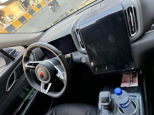 Hongqi HS3 ឡាន ថ្មី ស្អាត ម្ចាស់ ដើម