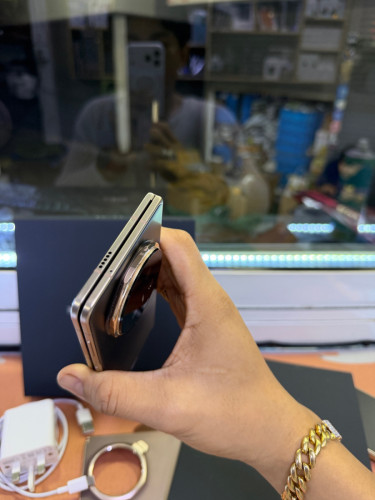HONOR magic V5 512G/16G ក្រុមហ៊ុន sim2
