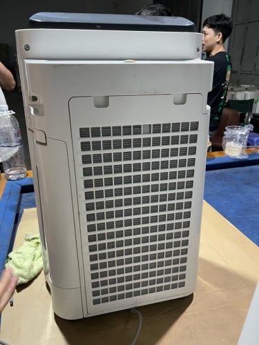 Hot sale buy 1 free 1 air purifier Sharp KC-50