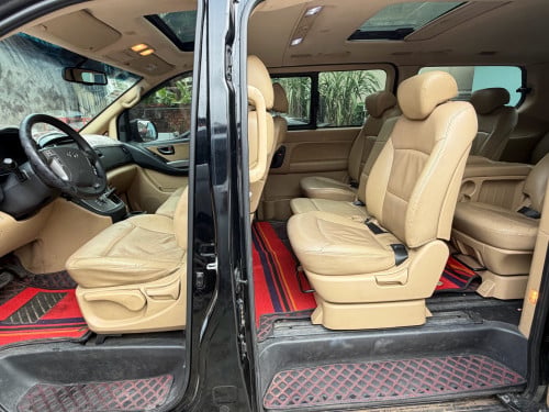 Hyundai H1 2019 full option លក់ឡានស្អាតម៉ាសុីនអេម