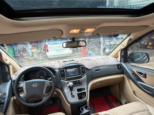 Hyundai H1 2019 full option លក់ឡានស្អាតម៉ាសុីនអេម