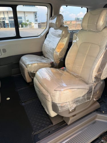 Hyundai Staria VIP 2023​ តំលៃចរចាបានទៀត