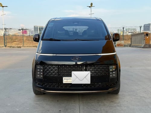 Hyundai Staria VIP 2023​ តំលៃចរចាបានទៀត