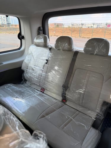 Hyundai Staria VIP 2023​ តំលៃចរចាបានទៀត