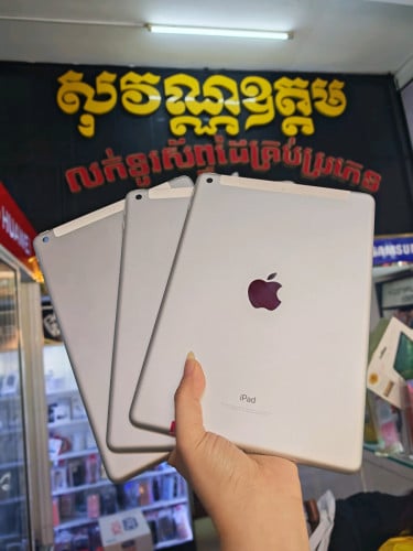 Ipad 6th generation sim+wifi 32G ស្អាត99% បានស្តុកមានច្រើនលក់ធូរៗប្រញាប់ឡើងវឺតៗ