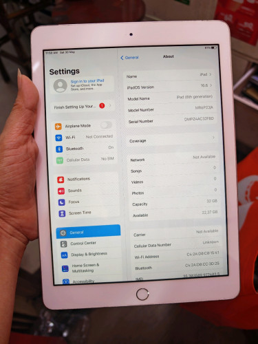 Ipad 6th generation sim+wifi 32G ស្អាត99% បានស្តុកមានច្រើនលក់ធូរៗប្រញាប់ឡើងវឺតៗ