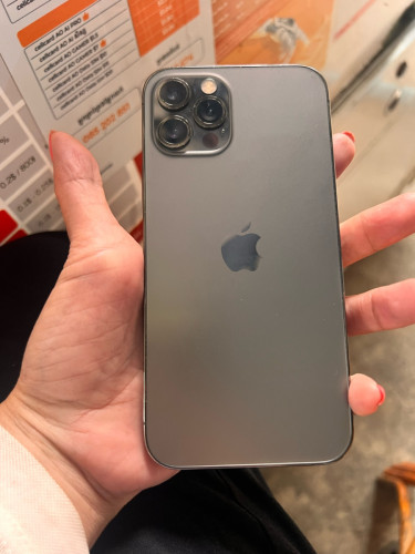 iPhone 11 .128g  215$ស្នុំសុីន
