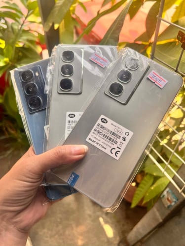iPhone 11 .128g  215$ស្នុំសុីន