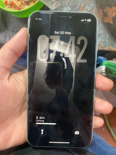 iphone 11 LL A  64G  អេក្រង់​ហ្សុីន​ អត់ស្គេន​ កាមេរ៉ា​មុខក្រោយច្បាស់​