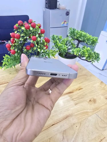 IPHONE 15 PRO 256GB