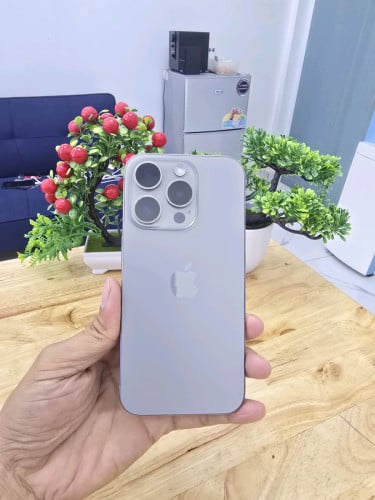 IPHONE 15 PRO 256GB