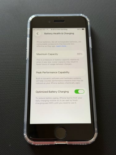 iPhone SE 2 64GB White C/A នៅសំណុំស្អាត 95%