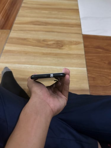 Iphone xr body 98% គុណភាពនៅល្អប្រើ