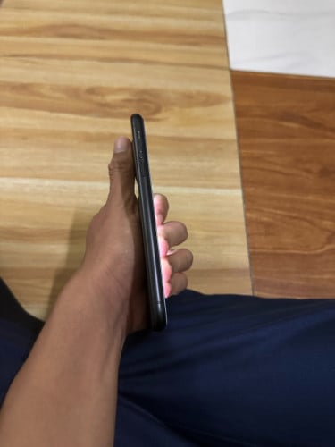 Iphone xr body 98% គុណភាពនៅល្អប្រើ