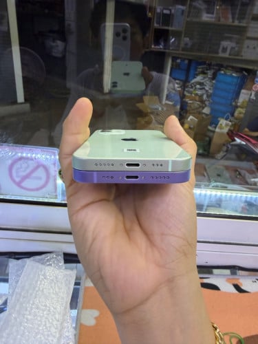 Iphone12 64G LL battery ខ្ពសៗ ហ្សីន