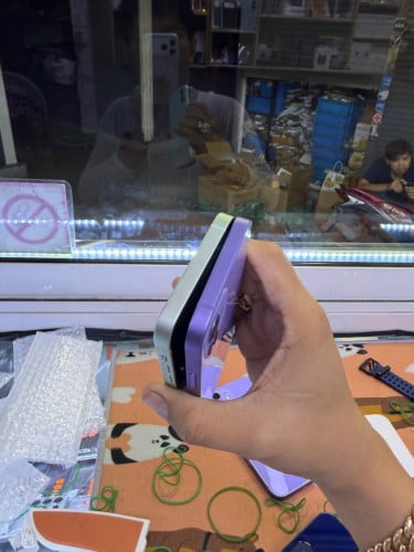 Iphone12 64G LL battery ខ្ពសៗ ហ្សីន